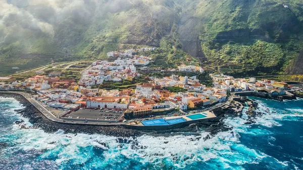 Paseos en barco en Tenerife para vivir la isla desde el mar