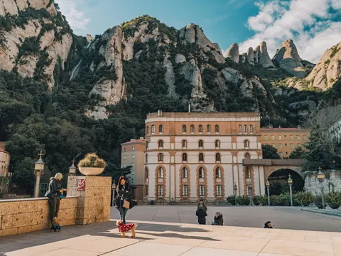 Excursión a Tossa de Mar y Montserrat desde Barcelona