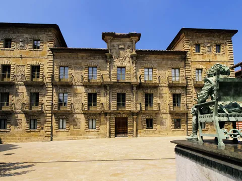 Palacio de Camposagrado en Avilés, fachada barroca