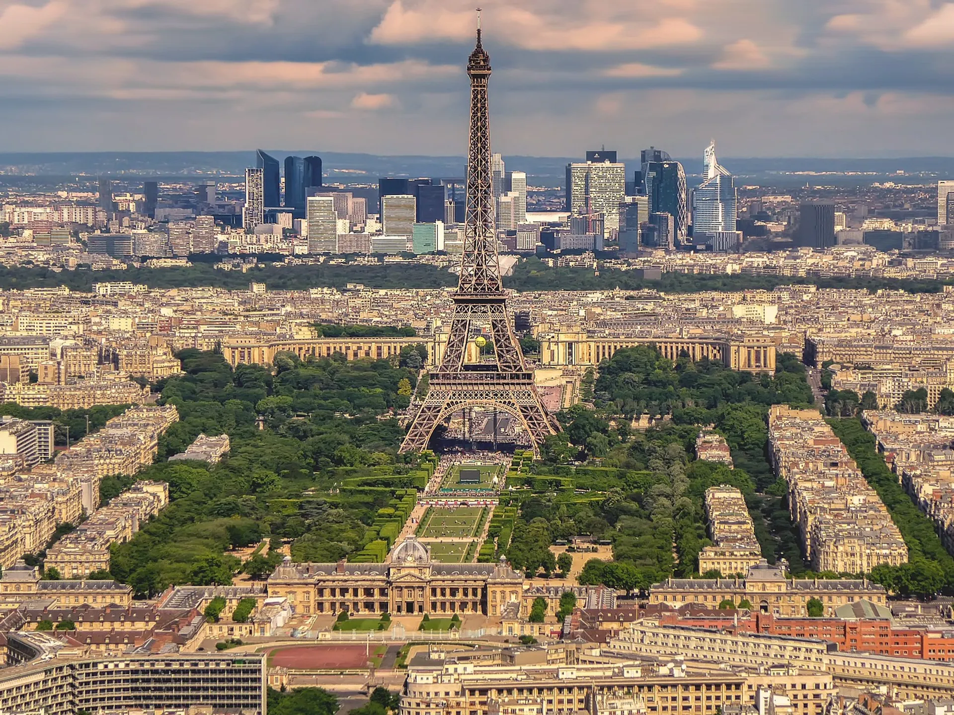 CAMPO-DE-MARTE-EN-TORRE-EIFFEL-BUENDIA-TOURS