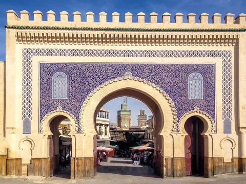 Puerta Bab Bou Jeloud tour privado Dias Marruecos desde Tanger