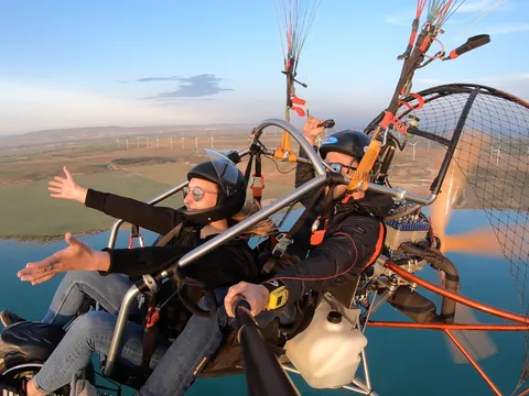 parapente-zaragoza_vuelo_bautiso_embalse-loteta_aragon_buendia (2).jpg