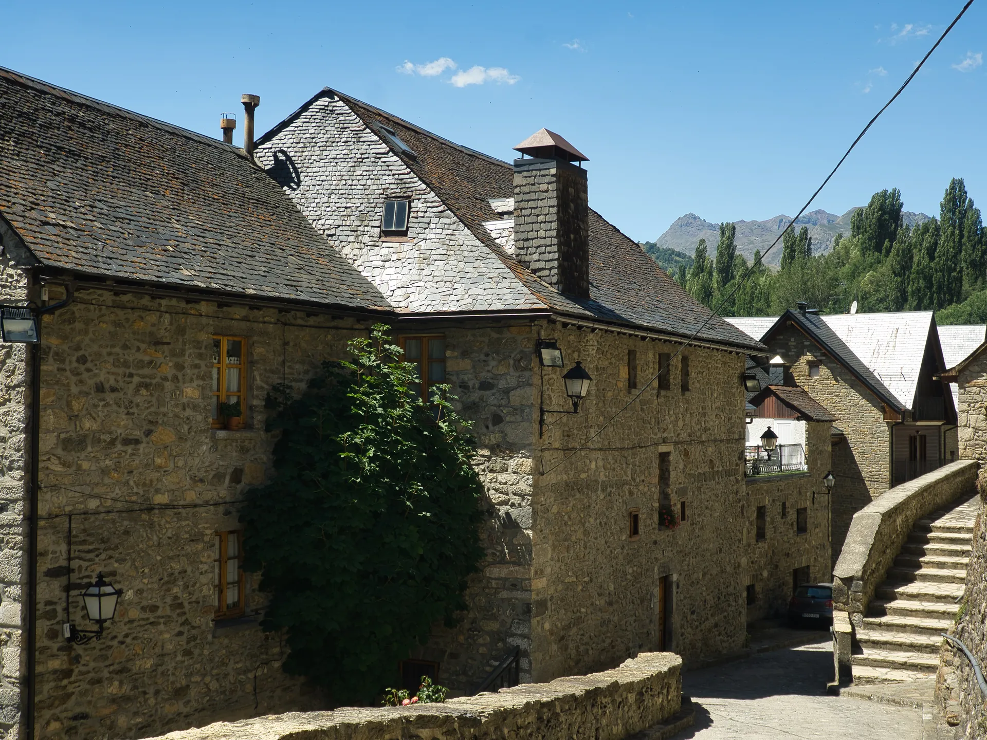 casas sallent de gallego