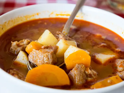Gulash - Comer en Budapest - Guía de viaje Budapest - Buendía Tours