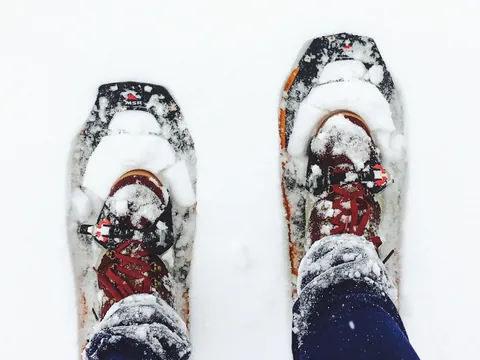 Ruta Guiada Raquetas Nieve Fuentes Invierno excursión San Isidro Aller Asturias Castilla León